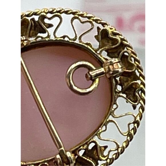 Victorian cameo brooch 10K gold left facing - Picture 8 of 13
